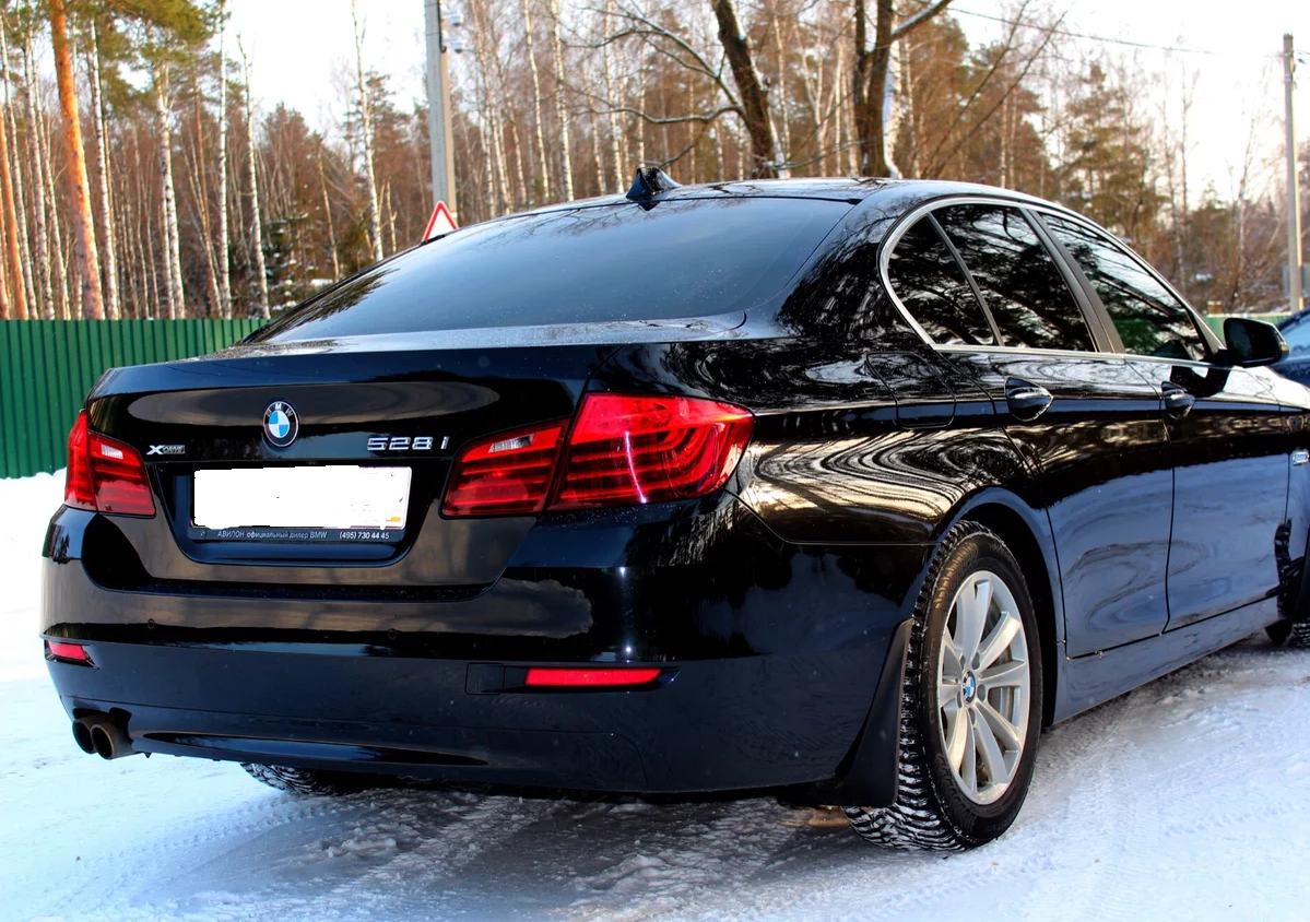 Цепь бмв ф10. БМВ ф10 528. BMW 528 f10. BMW 528 f10 Рестайлинг.